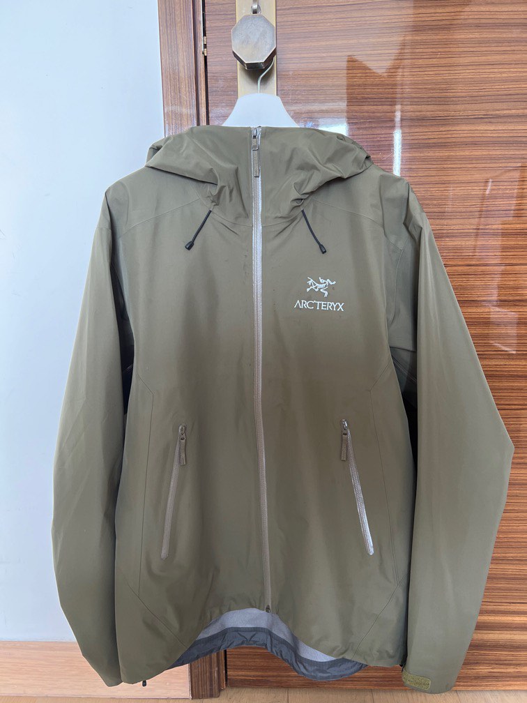 Arc'teryx BETA LT JACKET MEN'S medium Tatsu Gore-tex, 男裝, 外套及