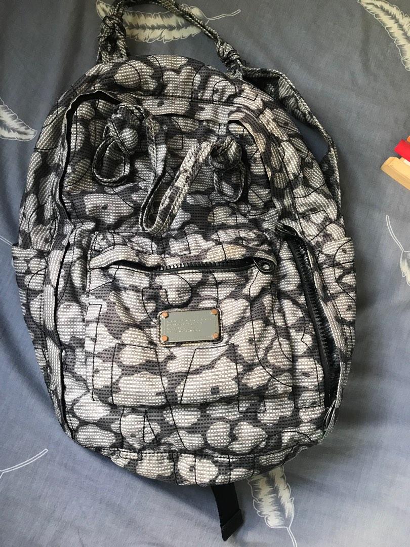 Authentic marc jacobs backpack (Category: Luxury Bags & Wallets) located in Paranaque City. Submitted by dheng07 (Listing ID 1185518795, Image 2). Description: In excellent condition large size guaranteed authentic.
