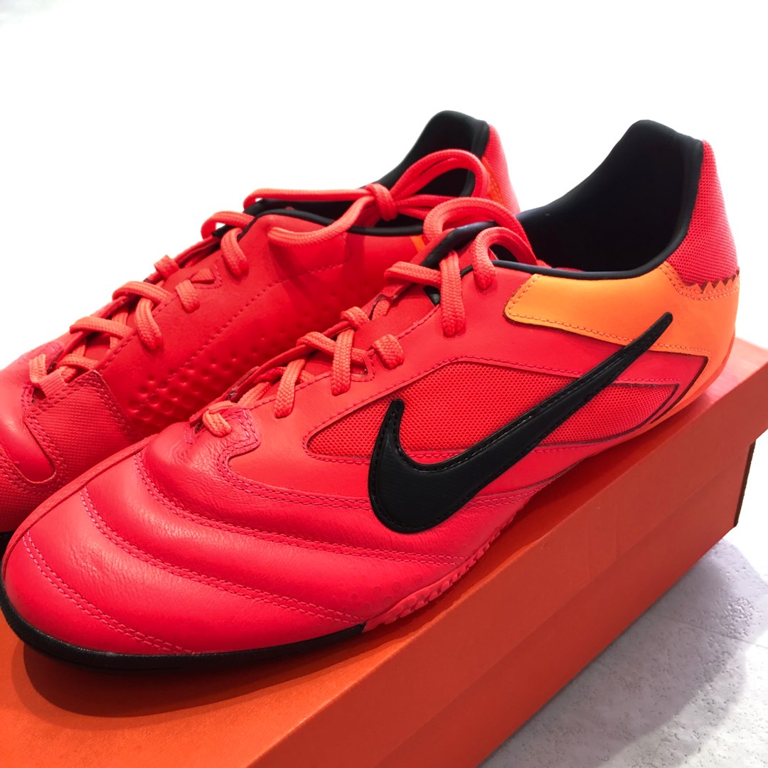 Authentic Nike Elastico Pro Futsal US10