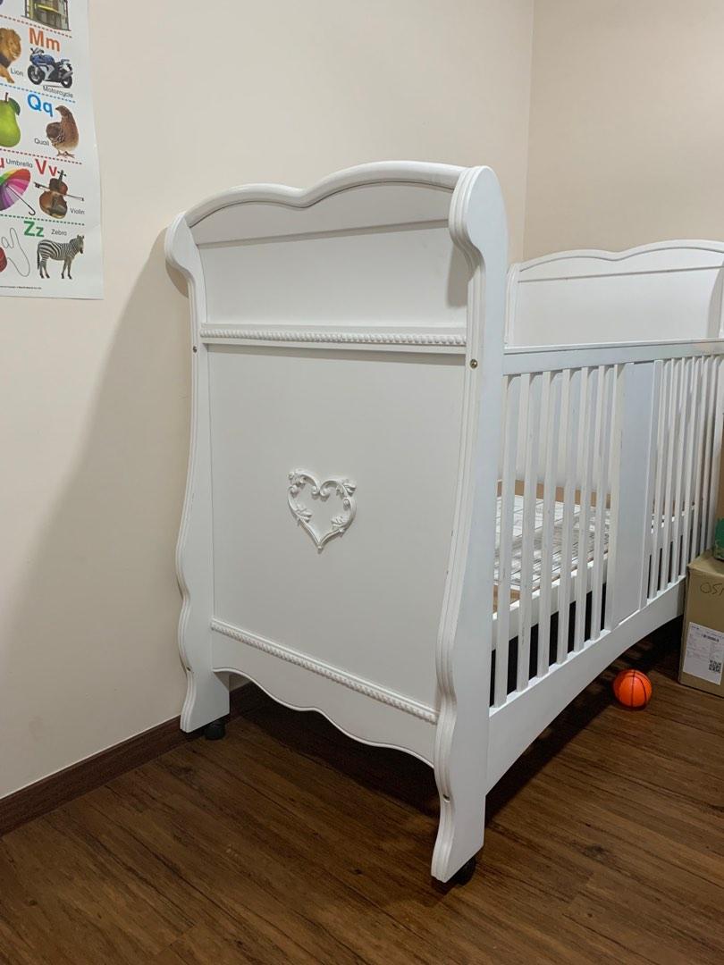 Disney baby hot sale cot