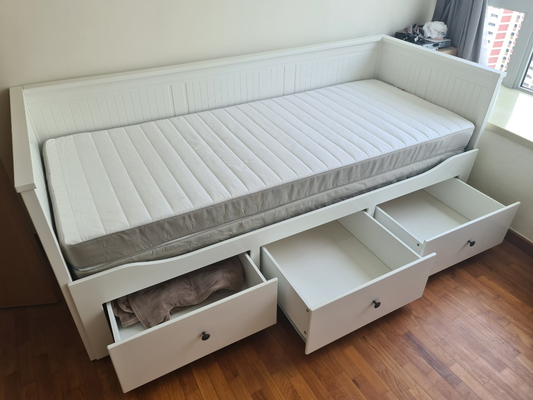 Beautiful Hemnes day bed (with fitted mattresses), Furniture & Home