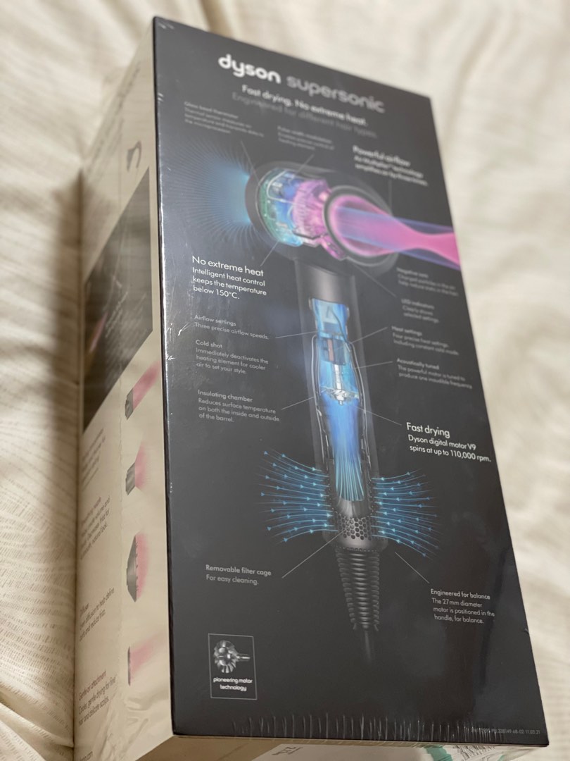 Brand new with 2 yrs warranty Dyson Supersonic hair styler, Beauty