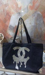 💜💕Muddy Chanel by Mistura Japan Magazine Tote Bag