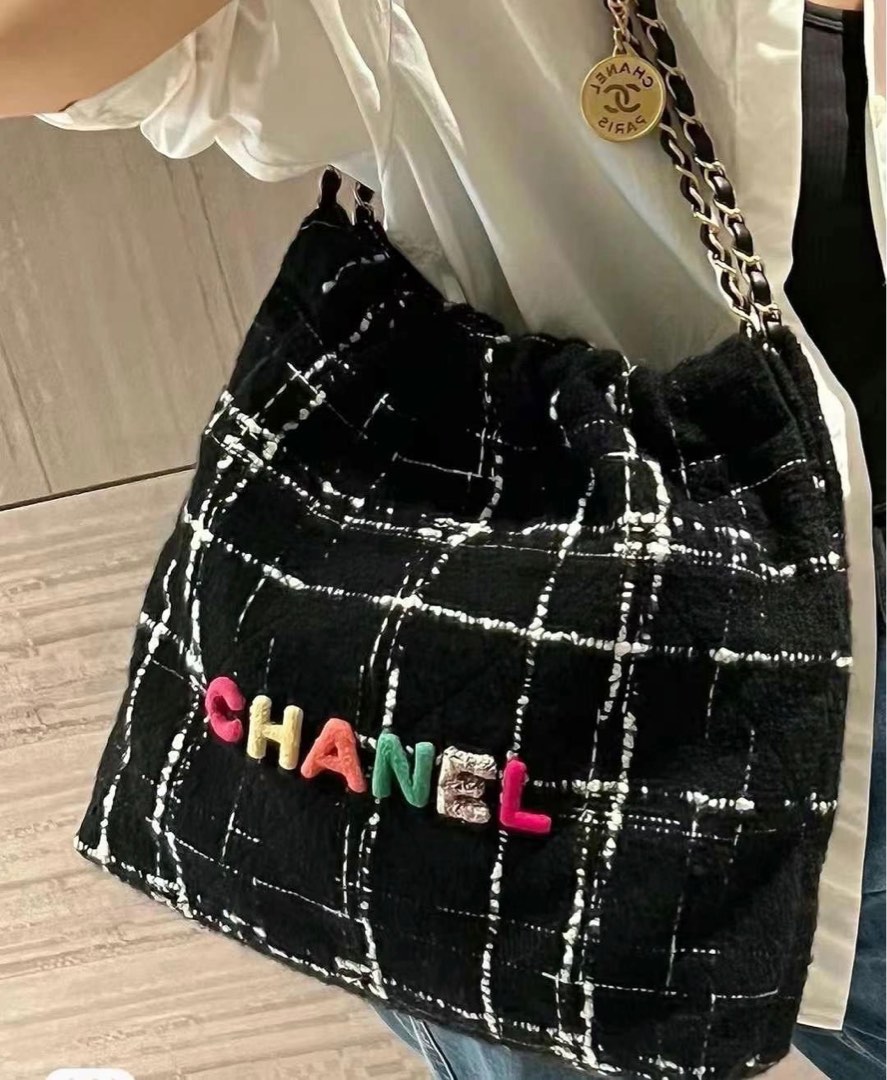 Chanel tweed 22Bag small