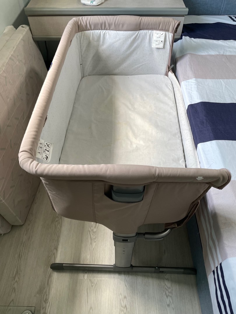 Chicco Next2me Cosleeper, Babies & Kids, Baby Nursery & Kids Furniture