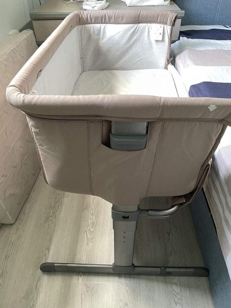 Chicco Next2me Cosleeper, Babies & Kids, Baby Nursery & Kids Furniture, Cots & Cribs on Carousell