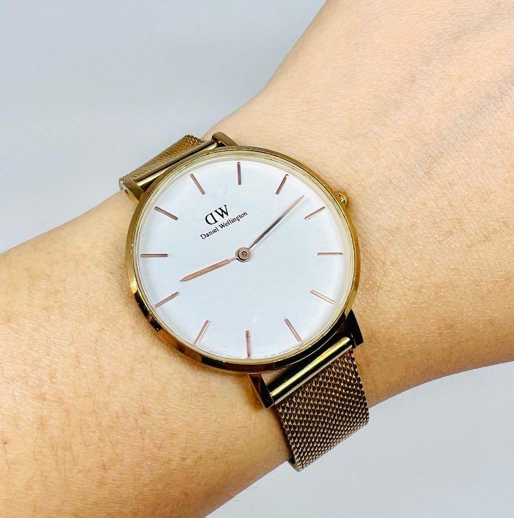 DANIEL WELLINGTON Watch Cewek Preloved Diameter 32mm Warna gold condition 75 original no box