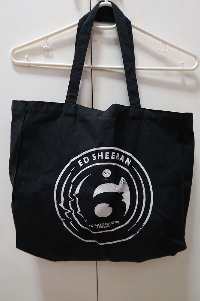 Ed Sheeran Black Tote Bag, Women's Fashion, Bags & Wallets, Tote Bags