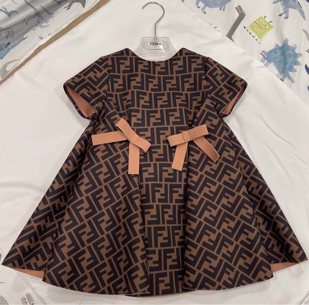 Infant shop fendi clothes