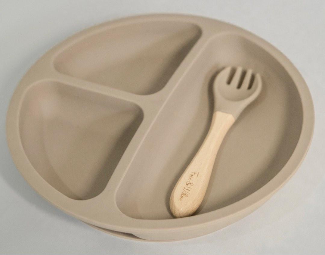 Fox & willow suction plate ( cinnamon), Babies & Kids, Nursing