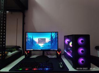 Gaming PC with Curved Monitor