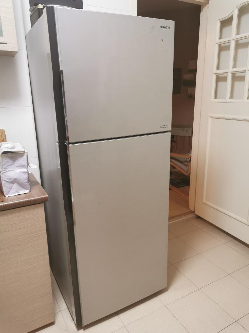 Hitachi family size fridge freezer, TV & Home Appliances, Kitchen