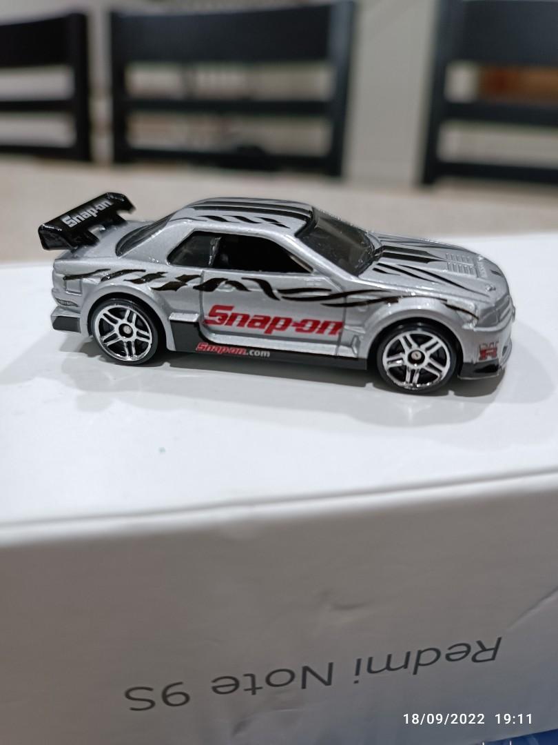 Hot wheels snap on skyline outlet