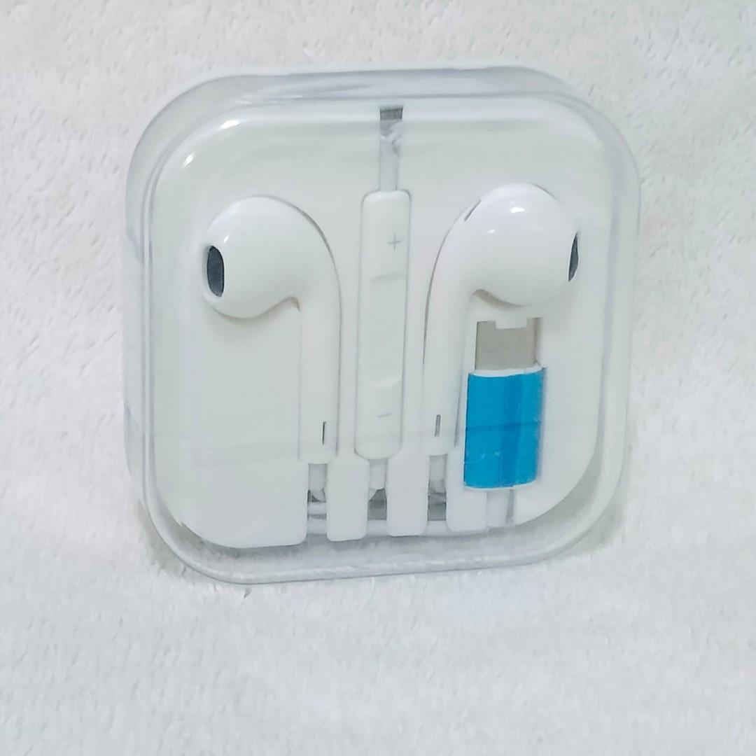 IPhone Lightning headset (Category: Earphones) located in Paranaque City. Submitted by audioaddict0517 (Listing ID 1185495450, Image 2). Description: .