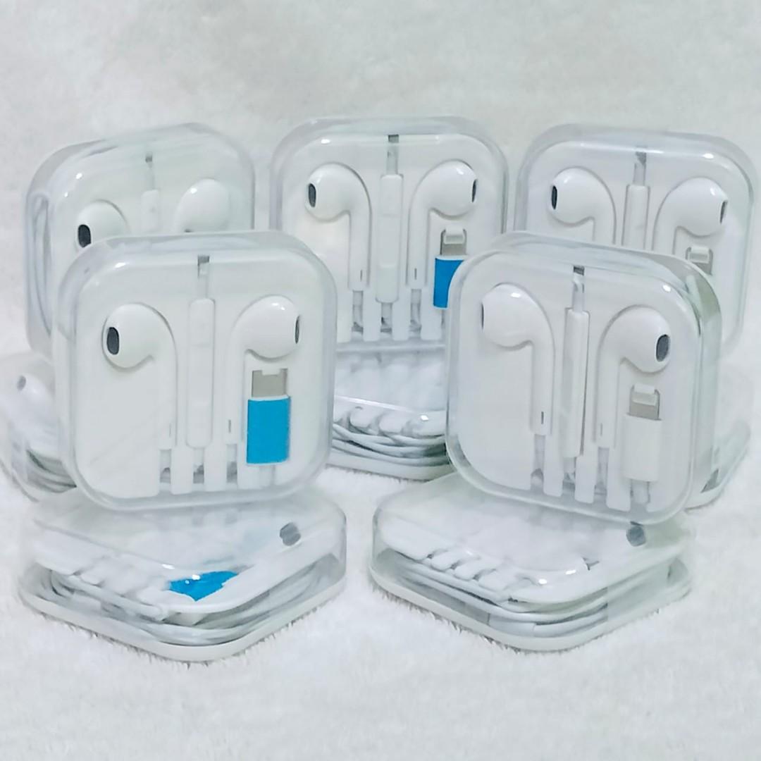 IPhone Lightning headset (Category: Earphones) located in Paranaque City. Submitted by audioaddict0517 (Listing ID 1185495450, Image 3). Description: .