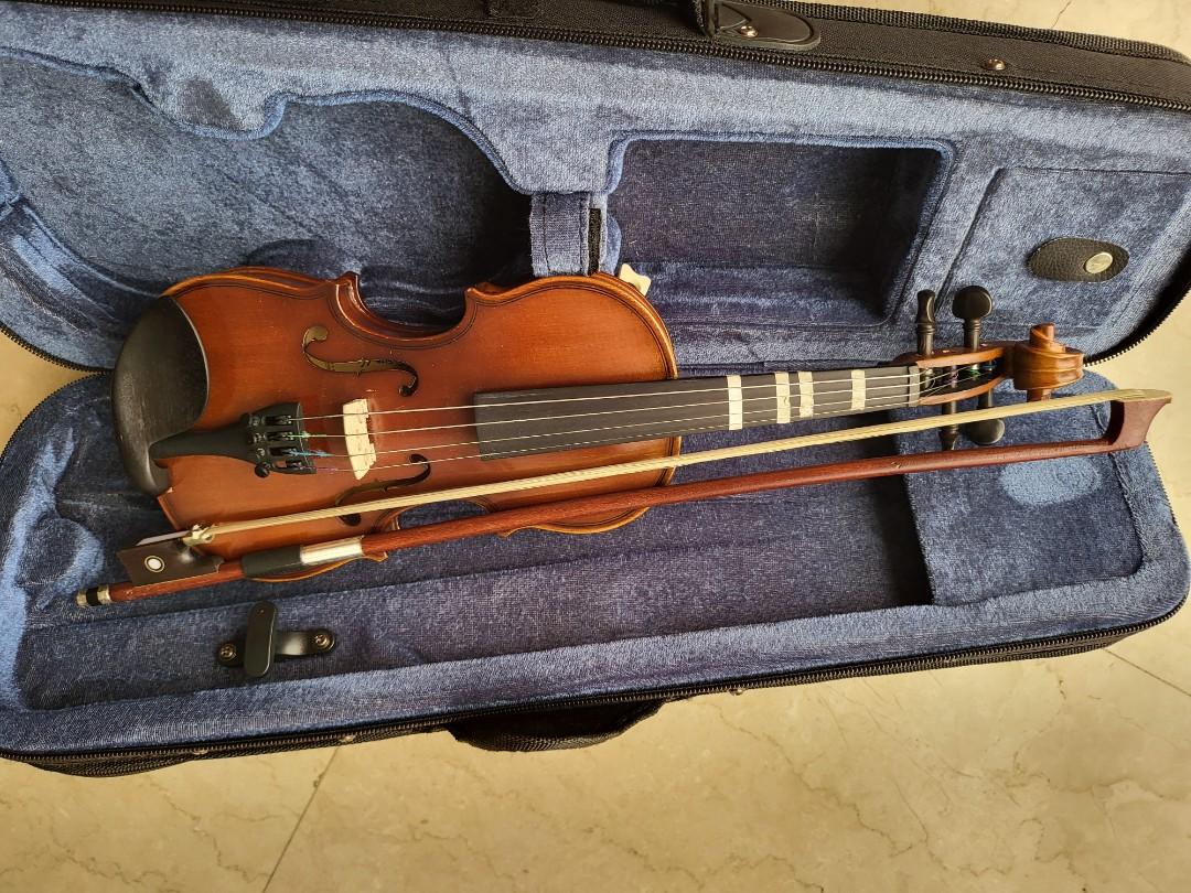 Johann Strings Violin Model 65 Size 1/10, Hobbies & Toys, Music & Media