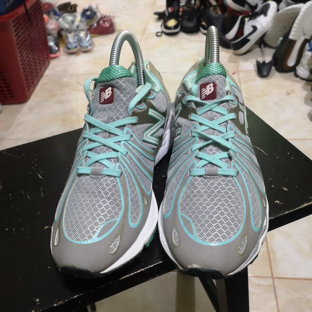 Kasut New Balance 4.5uk RM40 Women s Fashion Footwear Sneakers