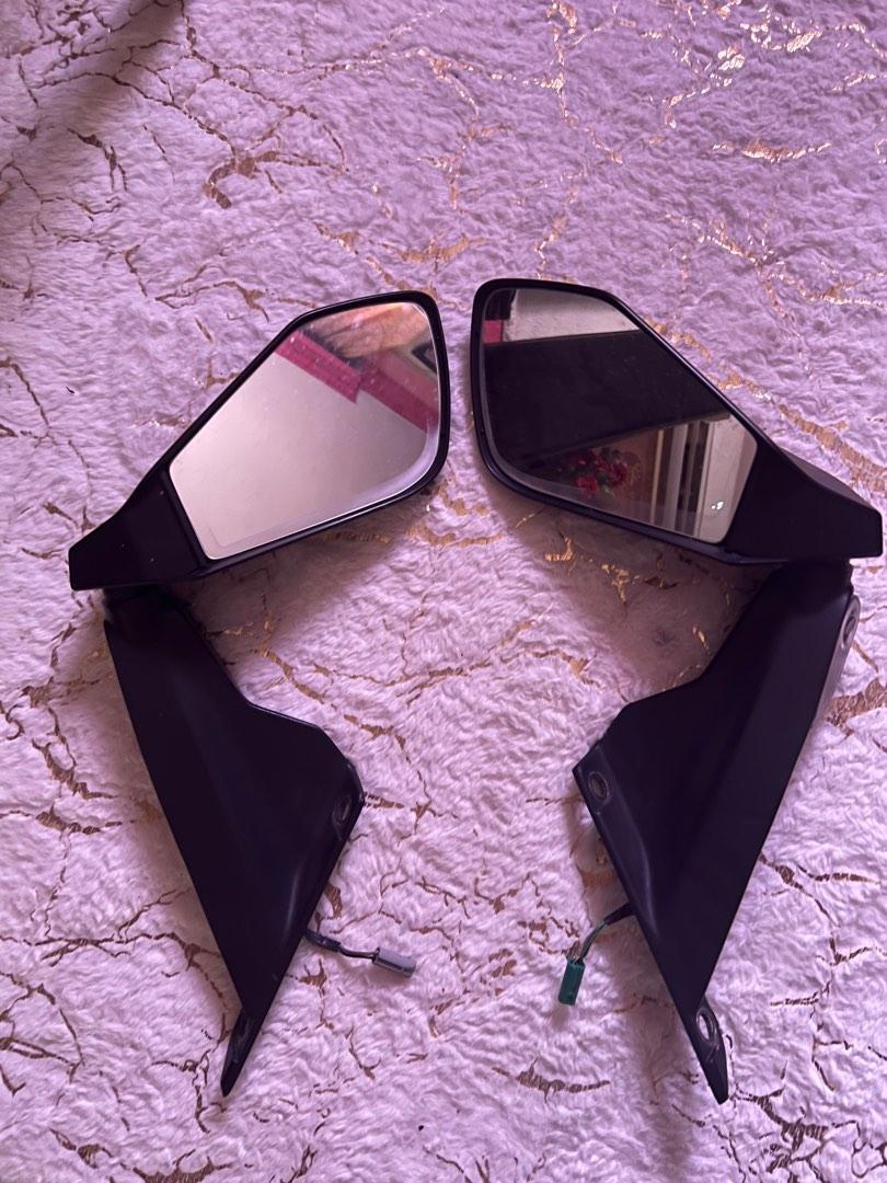 Ktm RC 200 side mirrors with blinker lights. Motorcycles