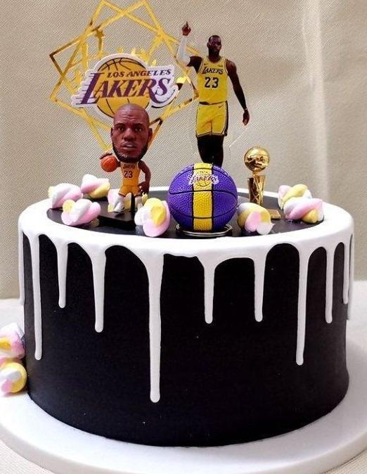 Lebron james cake lakers top