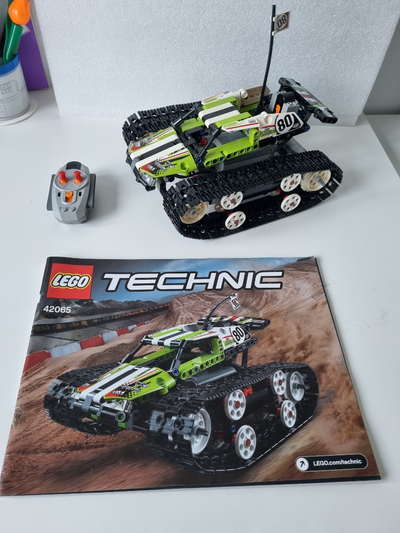 Lego technic cheap tracked racer 42065