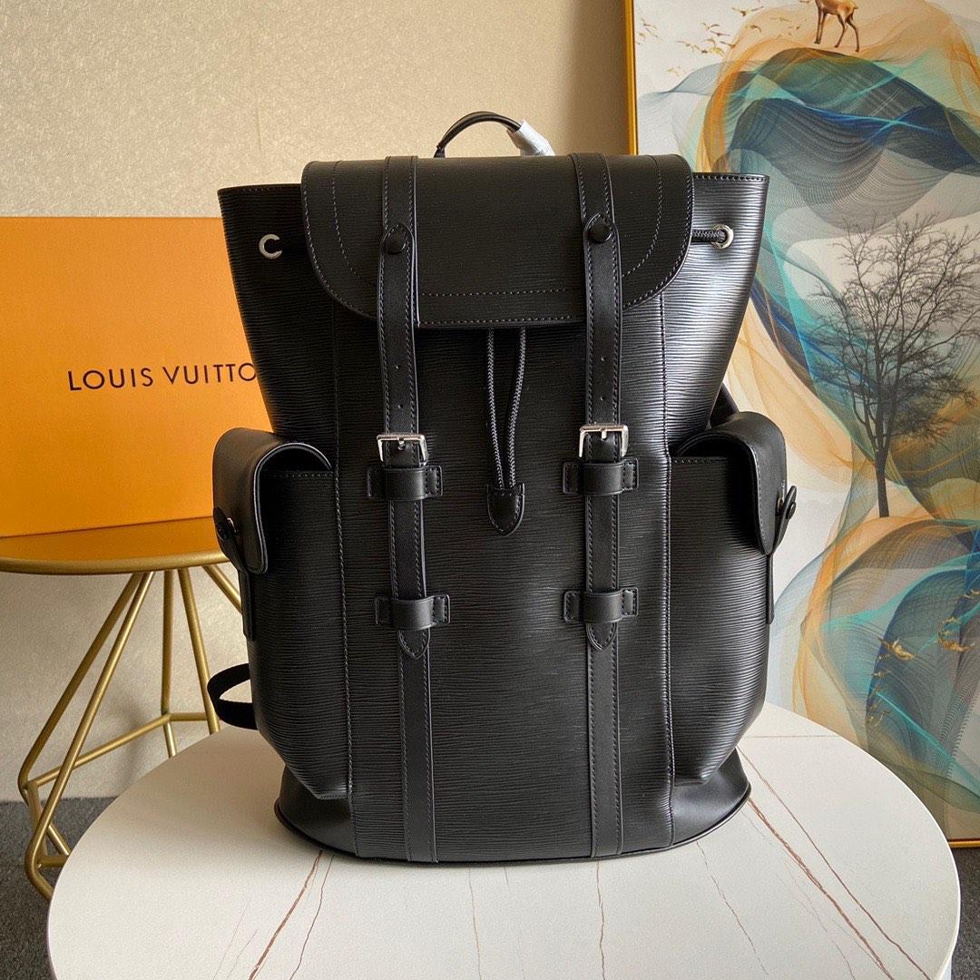 Louis Vuitton Christopher Messenger Bag , Luxury, Bags & Wallets on  Carousell