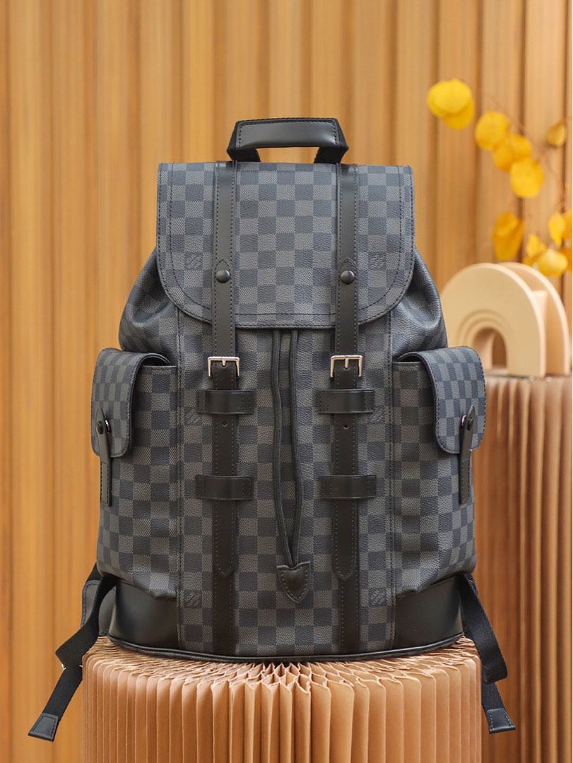 Louis hotsell vuitton christopher