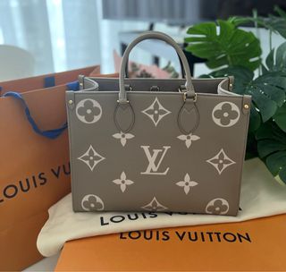(Category: ) located in . Submitted by stylelust (Listing ID 1185556210, Image 1). Description: .