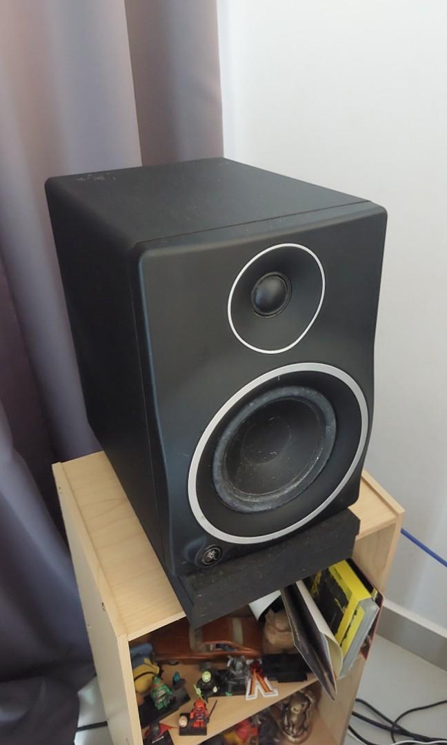Mackie mr5 best sale active studio monitor