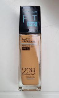Maybelline FIT Me - 228 Foundation with Clay