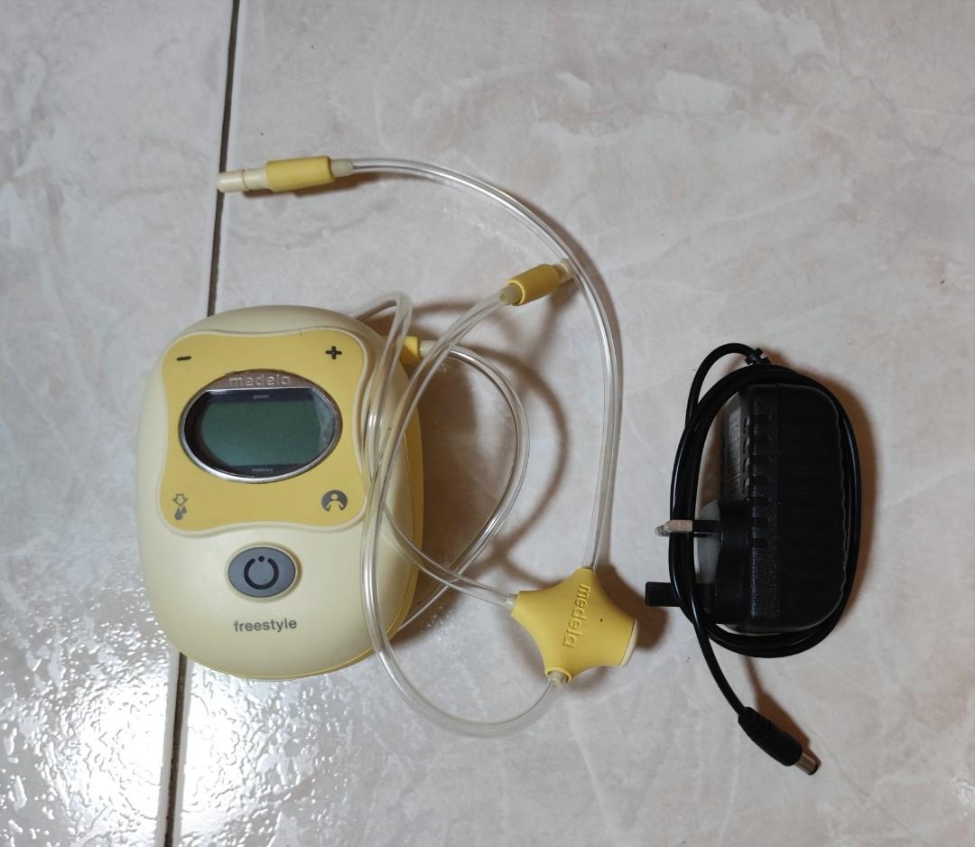 Medela Freestyle Breastpump and accessories, Babies & Kids, Nursing