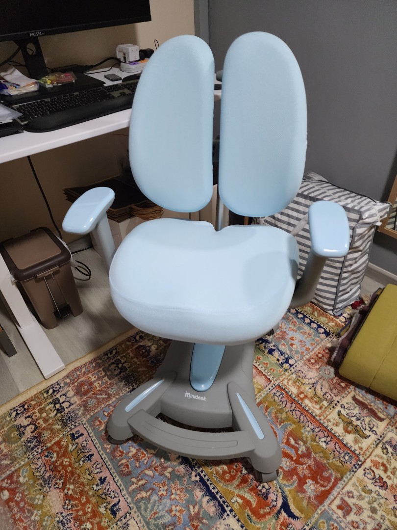 mini desk chair