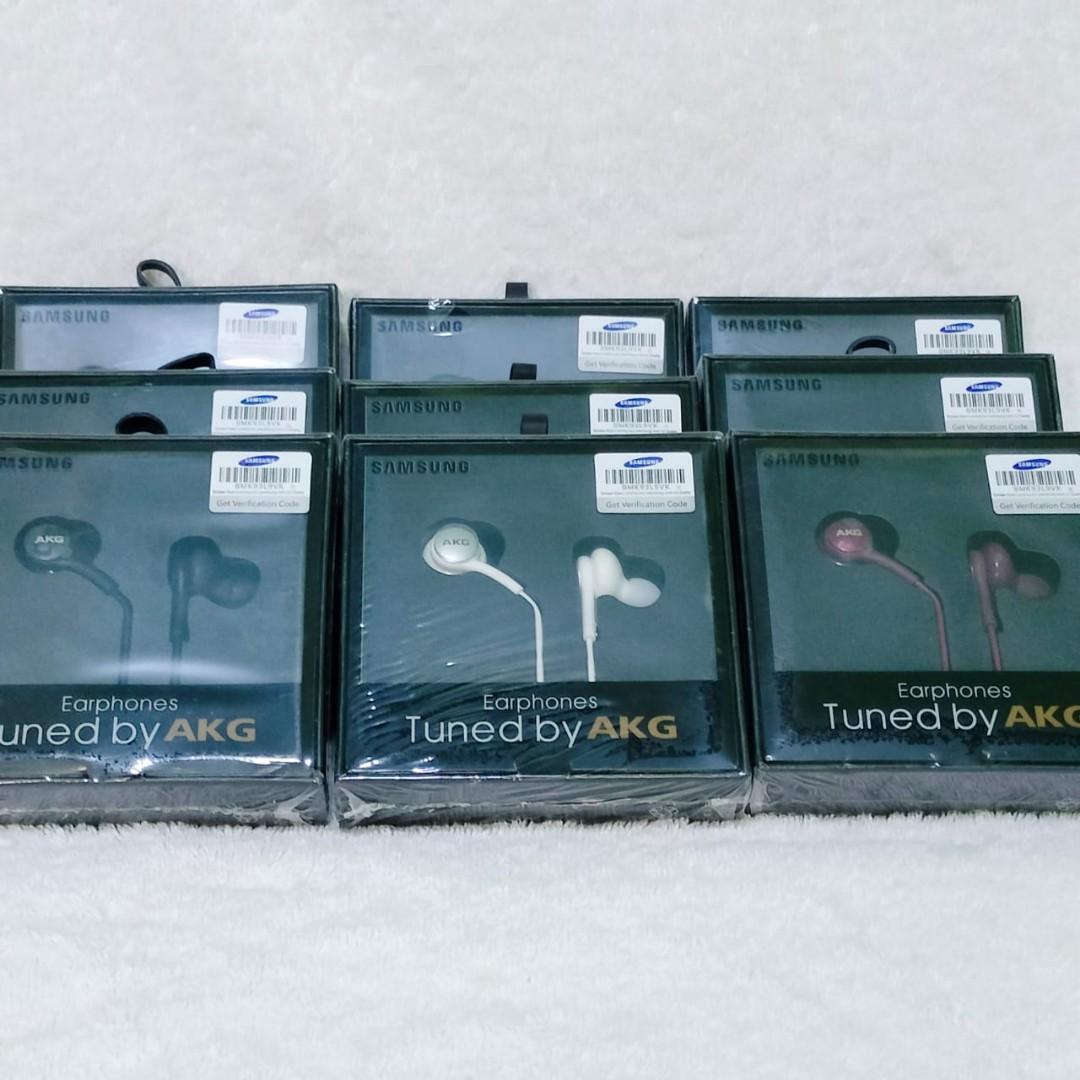 Original Samsung AKG Headset (Category: Earphones) located in Paranaque City. Submitted by audioaddict0517 (Listing ID 1185493797, Image 3). Description: .