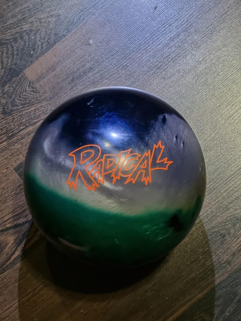 Radical Squatch Bowling Ball 14lbs, Sports Equipment, Sports & Games