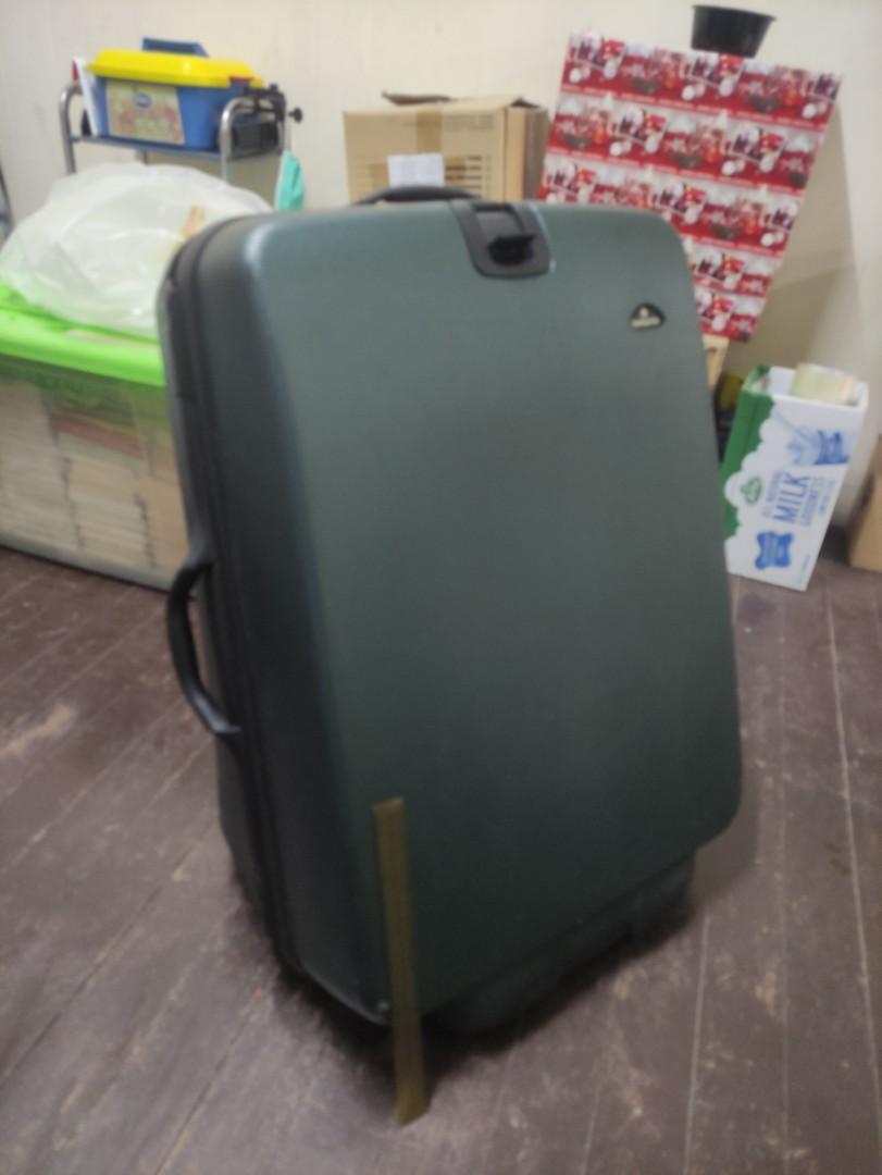 Samsonite Luggage Made in USA VERY HIGH QUALITY (with KEYS), Hobbies