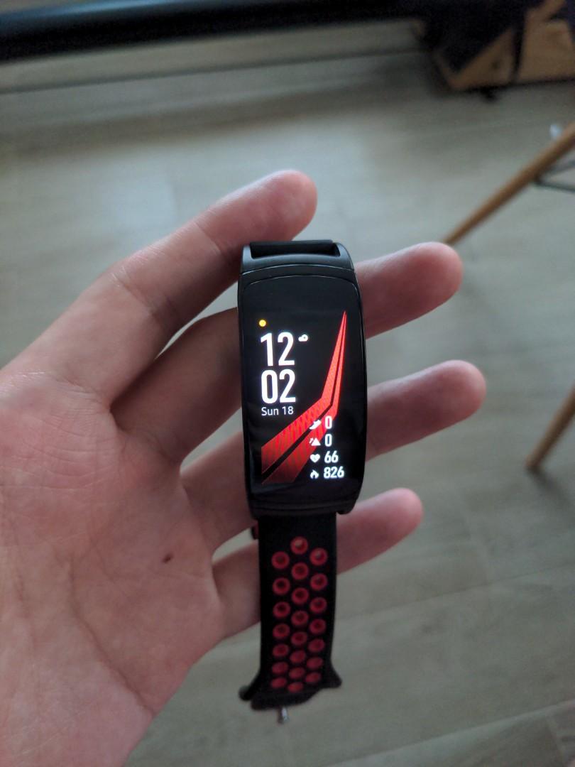 Gear fitness hotsell tracker