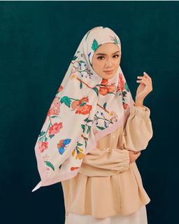 (Category: ) located in . Submitted by nars.tashaa (Listing ID 1185648495, Image 1). Description: .