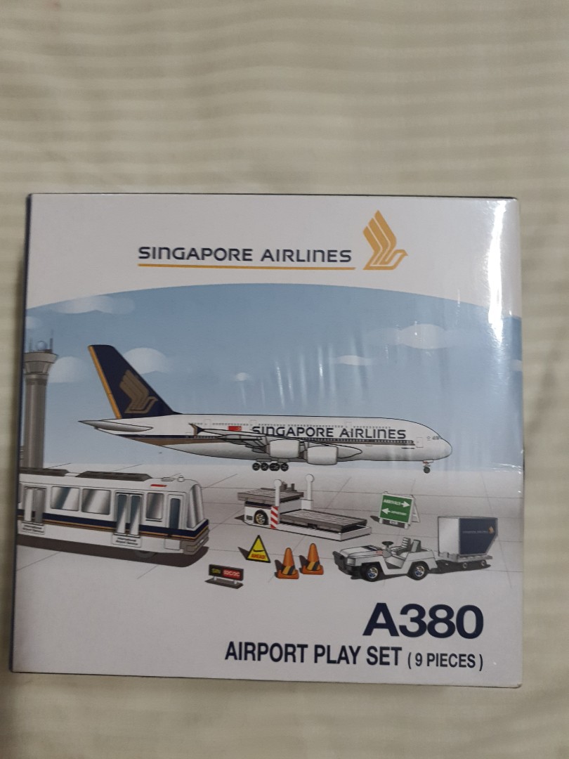 Singapore Airlines A380 Airport Playset, Hobbies & Toys, Travel 