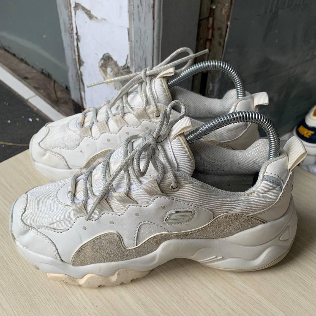 Skechers d'lite chunky on sale trainers 3.0 in white
