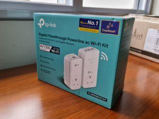 Tp-Link AV1300 Gigabit Passthrough Powerline ac Wi-Fi Kit, TL-WPA8631P KIT
