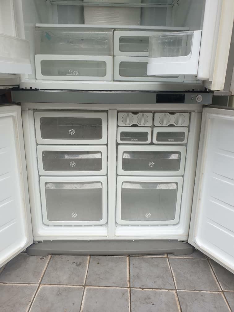 Used Electrolux 4 doors fridge 625L, refrigerator peti sejuk peti ais
