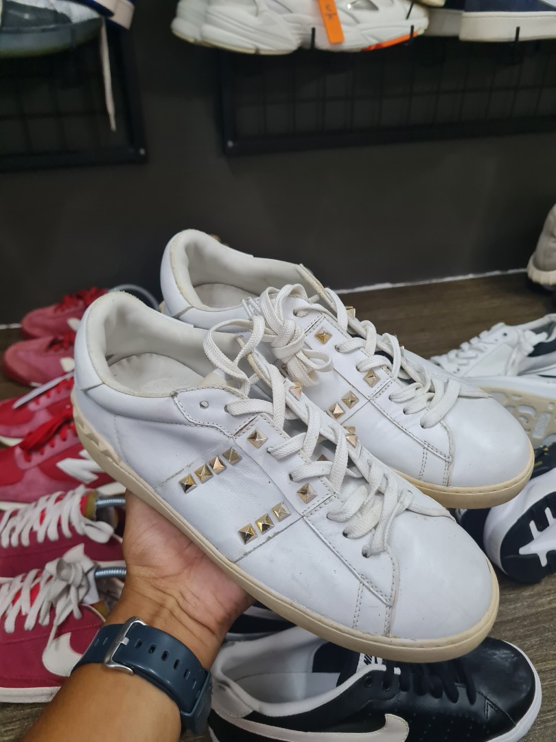 Valentino deals garavani uk