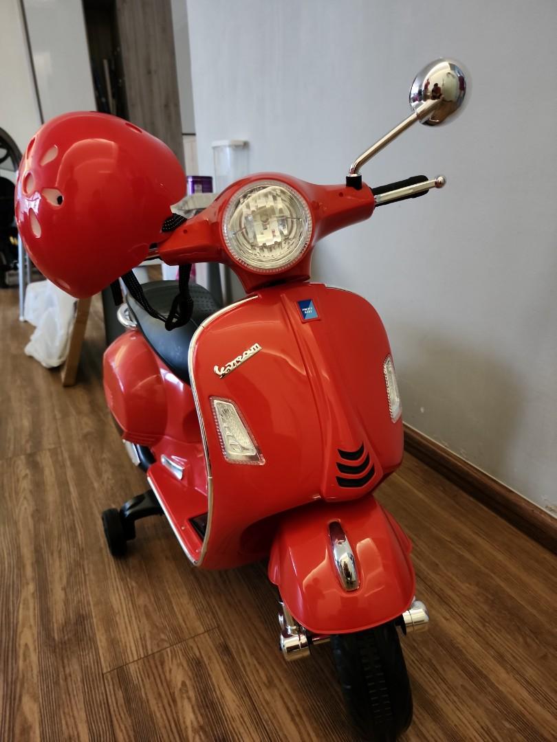 Vespa Motorcycle (chargeable), Hobbies & Toys, Toys & Games on Carousell