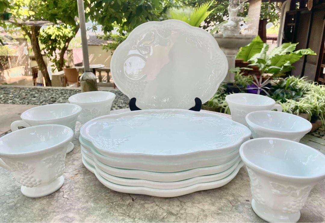 Vintage snack clearance plates with cups