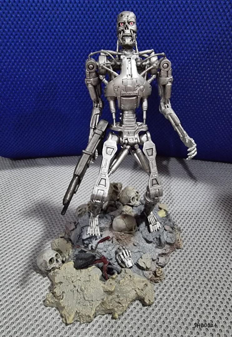 Action Figure Terminator 2 T-800 Endoskeleton, 18 Cm, Cult Classics Series 3, Con Base E Fucile - 5