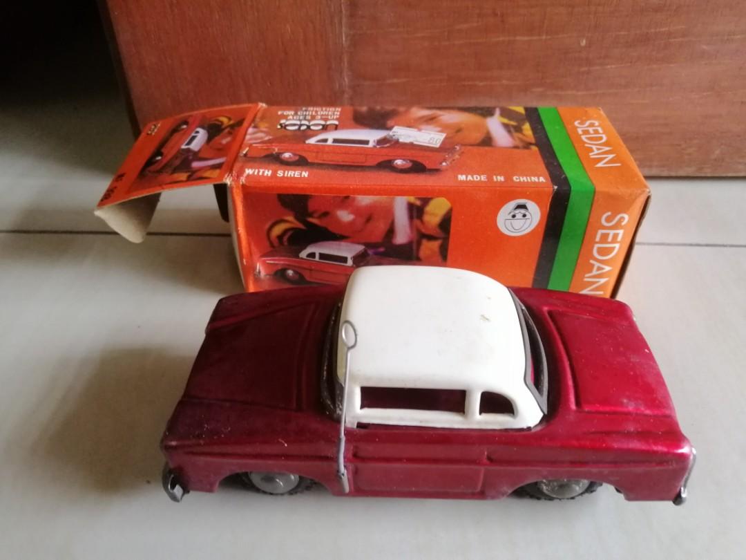 Vintage tin toy sedan car Hobbies Toys Collectibles