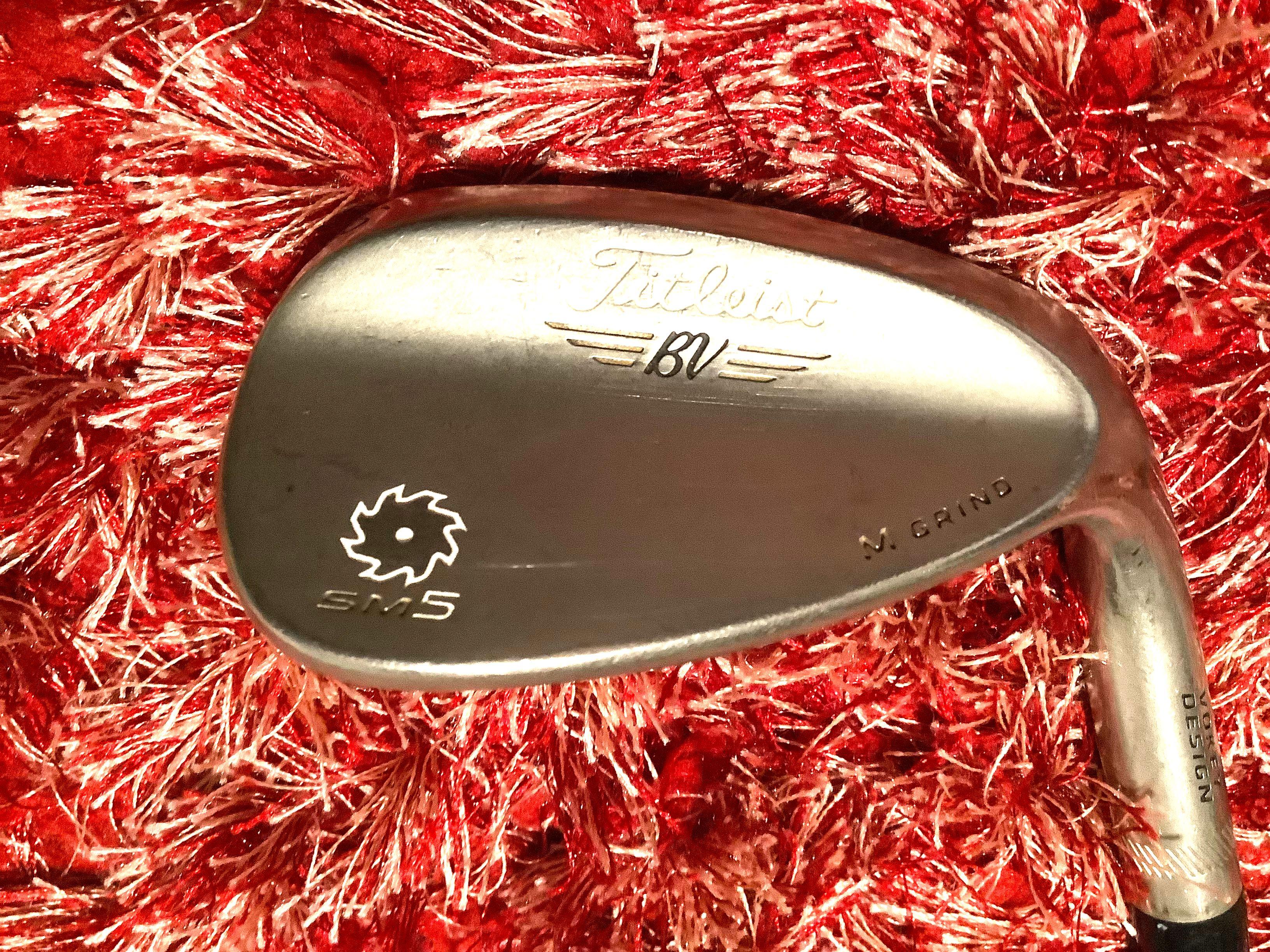 Vokey Sm5 56 10 Titleist Sand Wedge SW irons, Sports Equipment, Sports