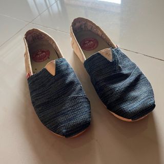 (Kategori: ) berada di . Dikirim oleh tinyclothes (ID iklan 1185543103, Gambar 1). Deskripsi: .