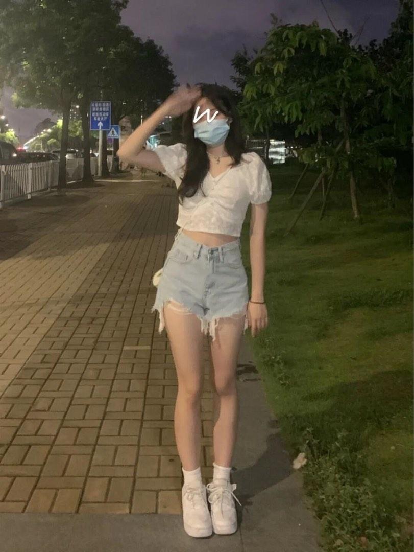 White cheap crop jean