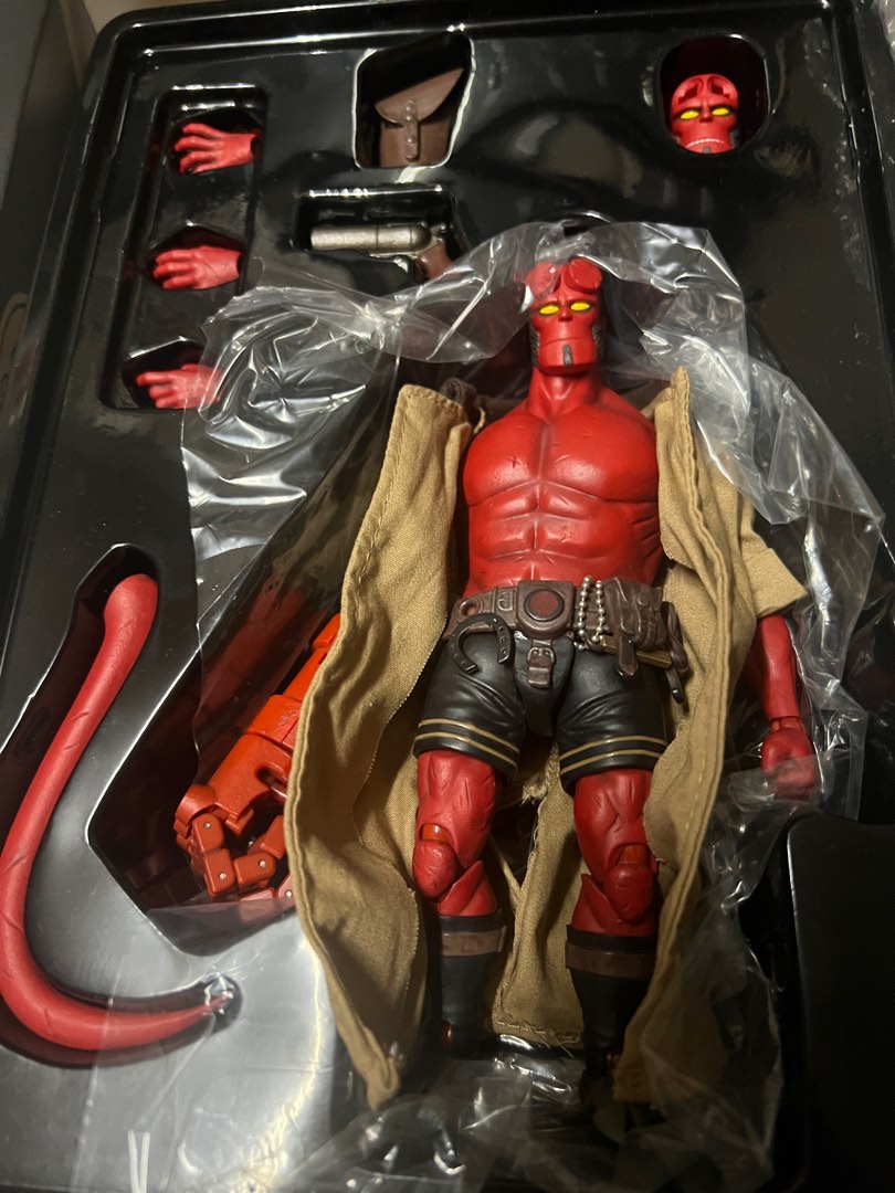 Hellboy 1000toys deals