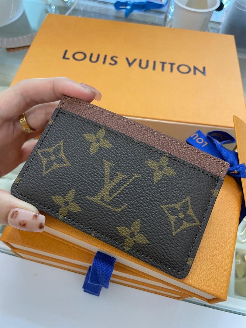 AUTHENTIC LV CARD HOLDER‼️, Luxury, Bags & Wallets on Carousell